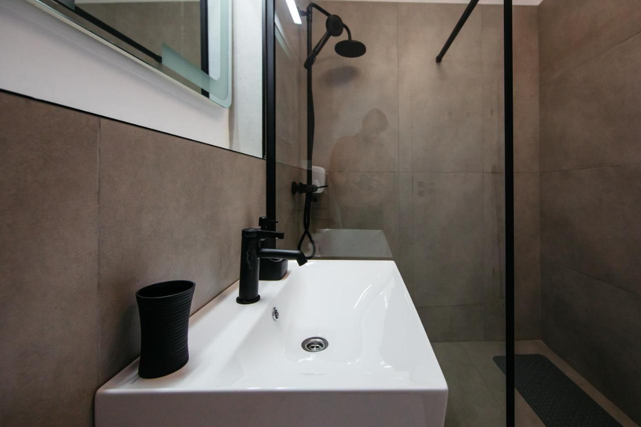 L&V Family Studio Apartment Sinaia Bagian luar foto