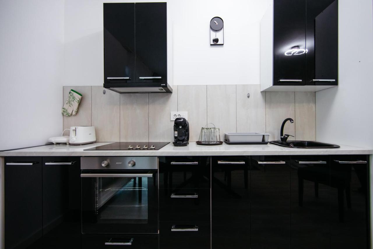 L&V Family Studio Apartment Sinaia Bagian luar foto