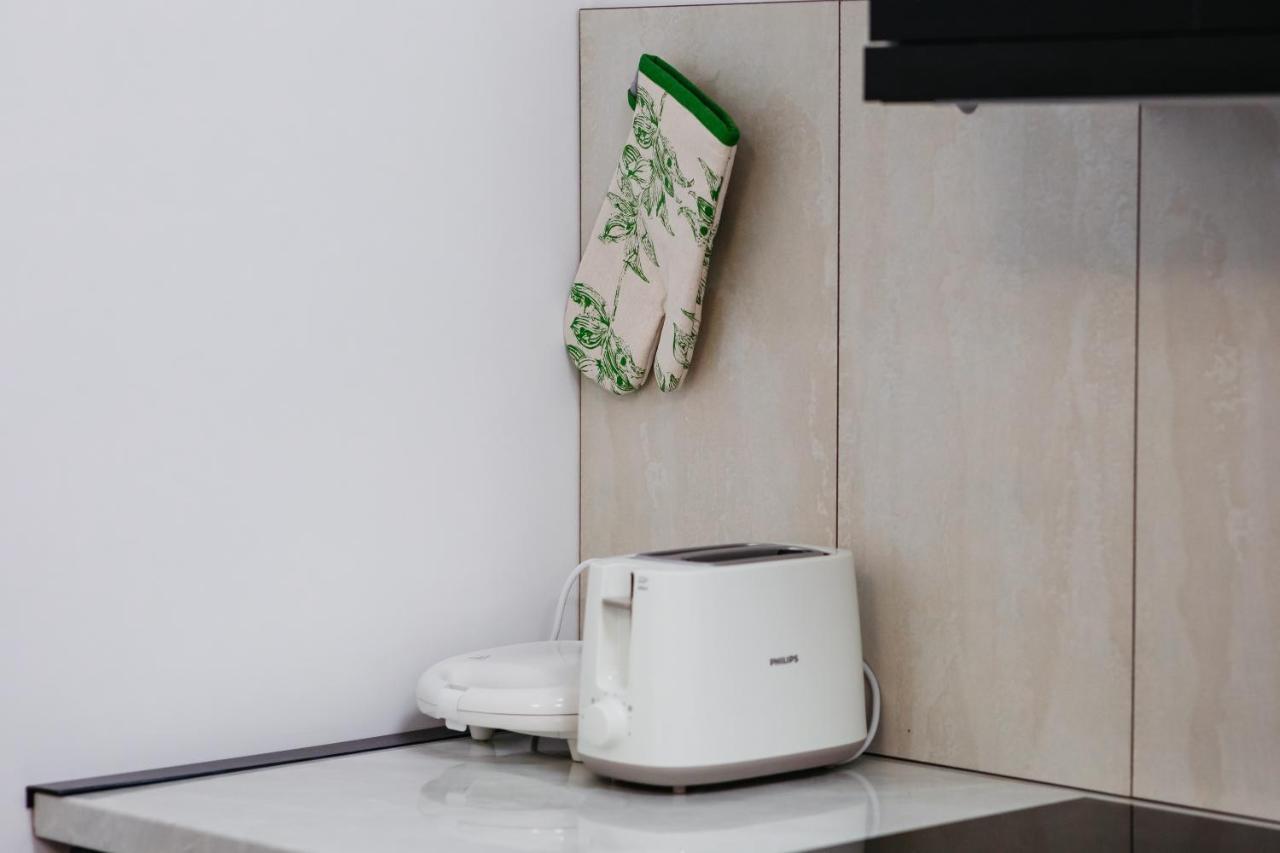 L&V Family Studio Apartment Sinaia Bagian luar foto