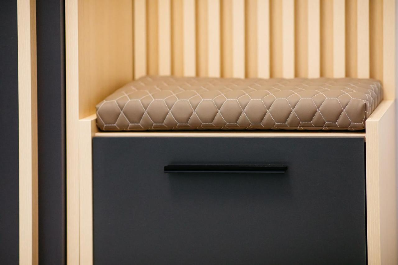 L&V Family Studio Apartment Sinaia Bagian luar foto
