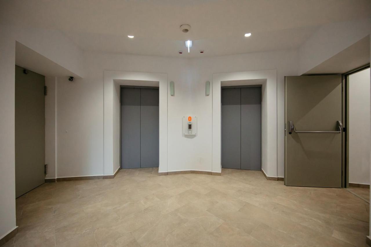 L&V Family Studio Apartment Sinaia Bagian luar foto